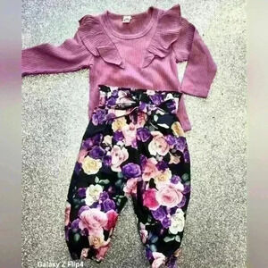 Bnwot 6 to 12 month 2 piece  floral pant set